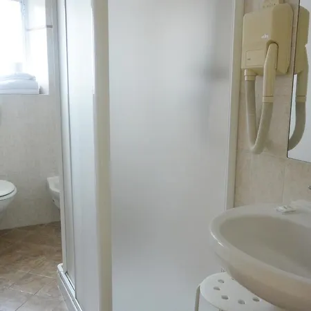 Crocini Hotel 3*