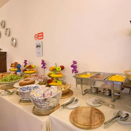 Crocini Hotel