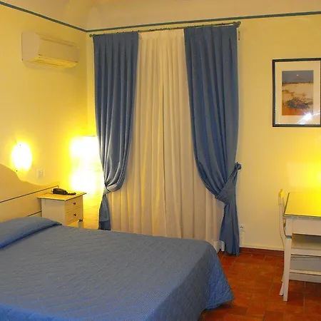 Crocini Hotel